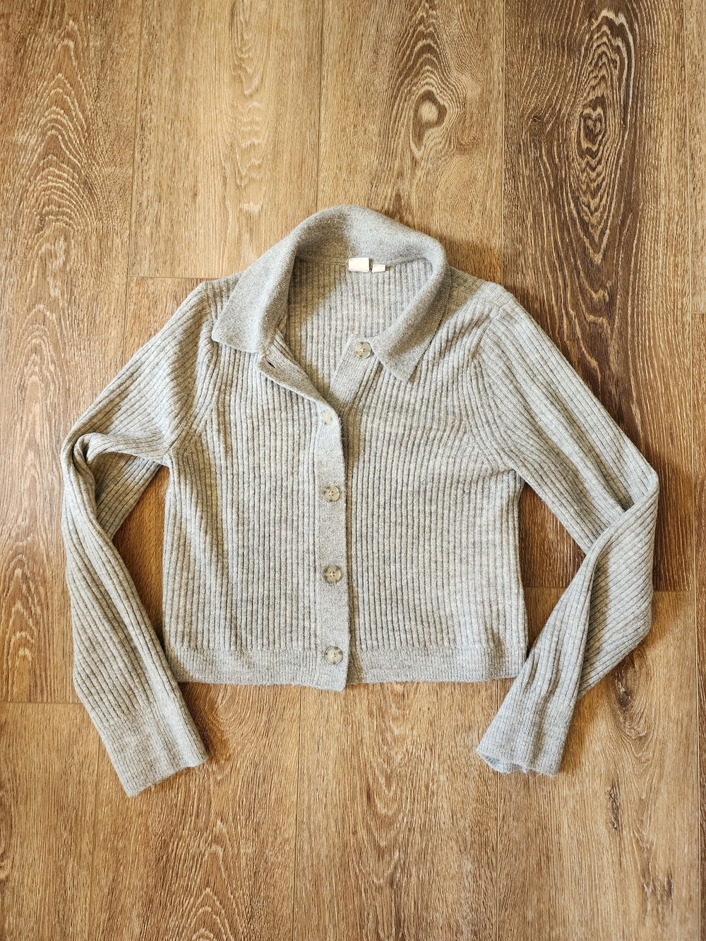 GAP Light Gray Ribbed Collared Button-Up Cardigan - Picture 2 of 4